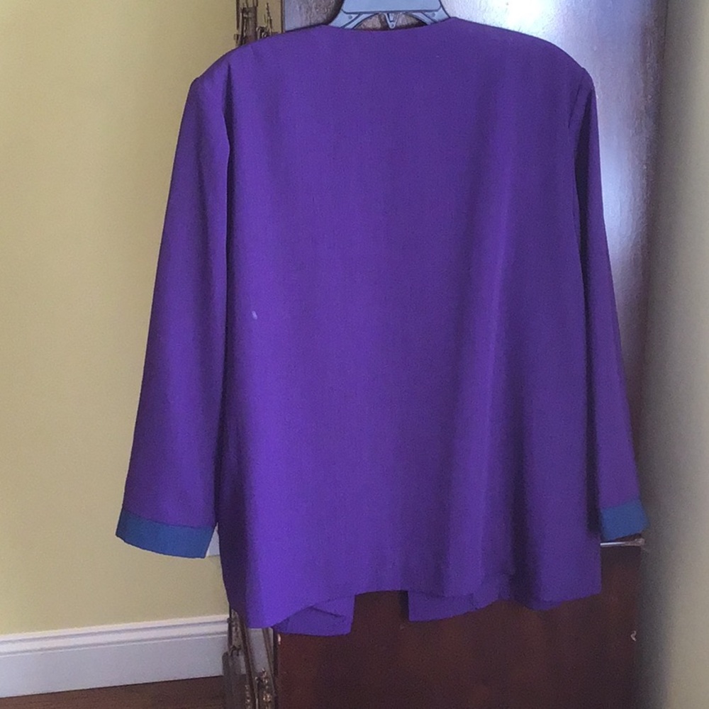 Lightweight Machine Washable Blazer - image 2